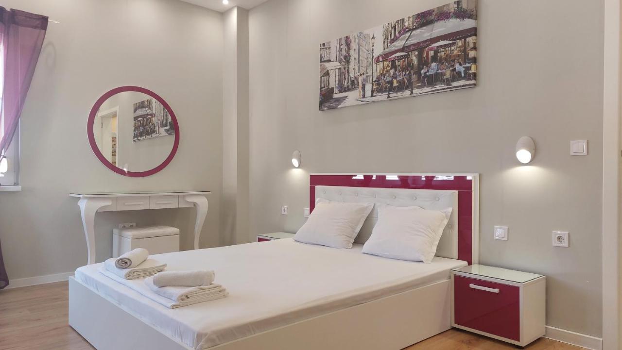 Апартамент Pink & Blue - 2Bdr With Balcony - Wi-Fi 瓦爾納 外观 照片