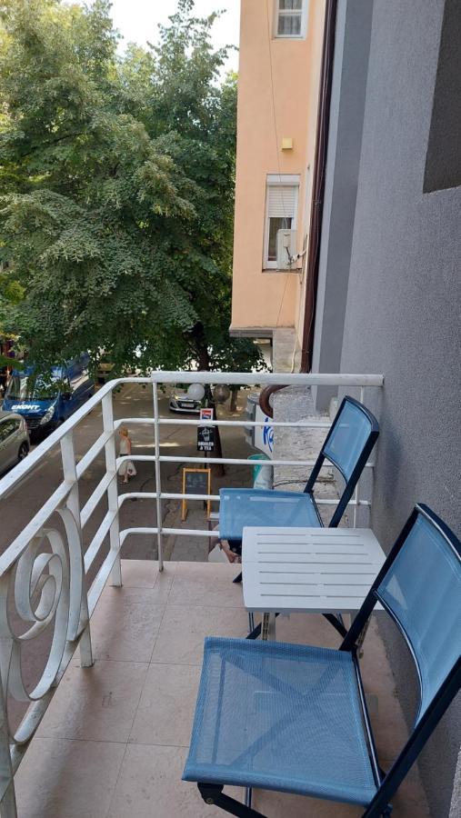 Апартамент Pink & Blue - 2Bdr With Balcony - Wi-Fi 瓦爾納 外观 照片