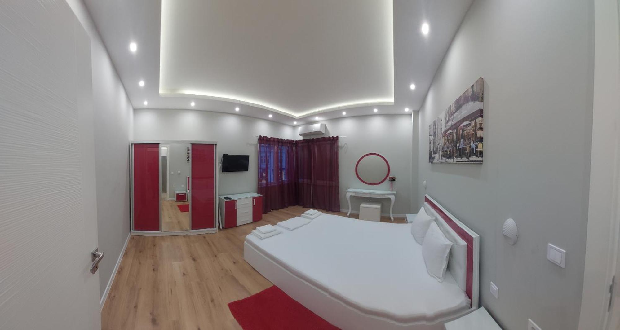 Апартамент Pink & Blue - 2Bdr With Balcony - Wi-Fi 瓦爾納 外观 照片